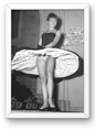 Photo Encadrée Brigitte Bardot - Noir et blanc - (Cadre Bois Blanc) - 15×20
