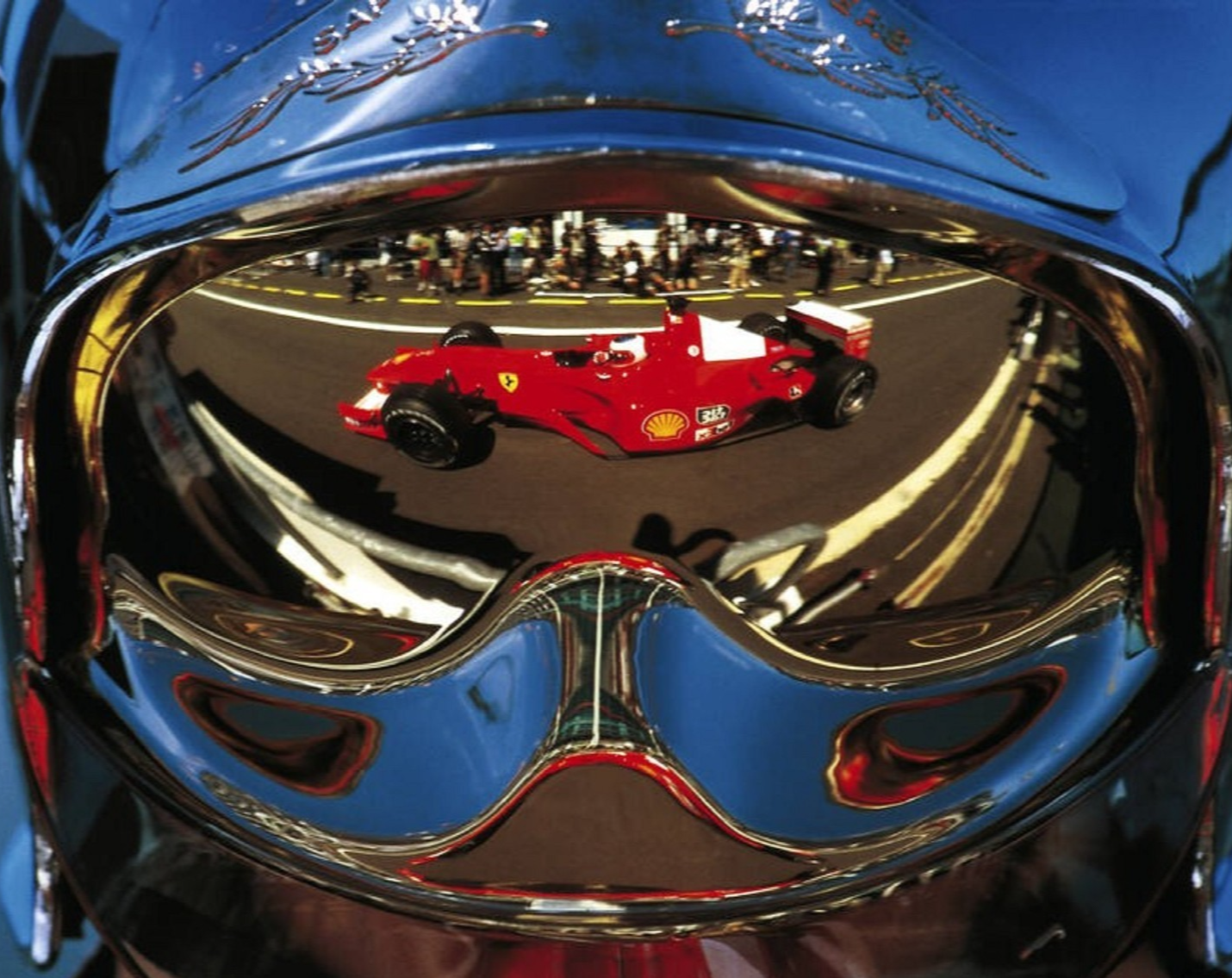 Photo Rubens Barrichello – Ferrari en Miroir - Vue à travers un Casque – 15×20
