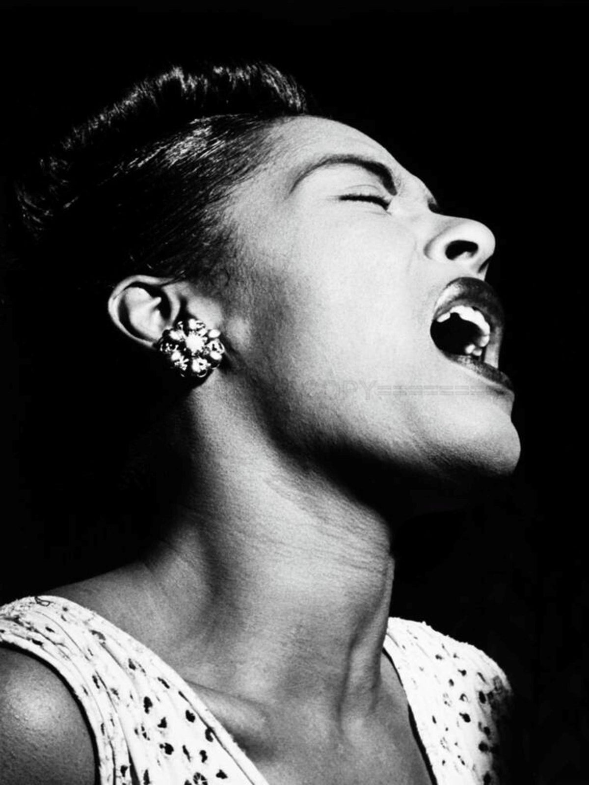 Photo Billie Holiday «Lady Day» en pleine performance à New York, 1947 - 15 x 20