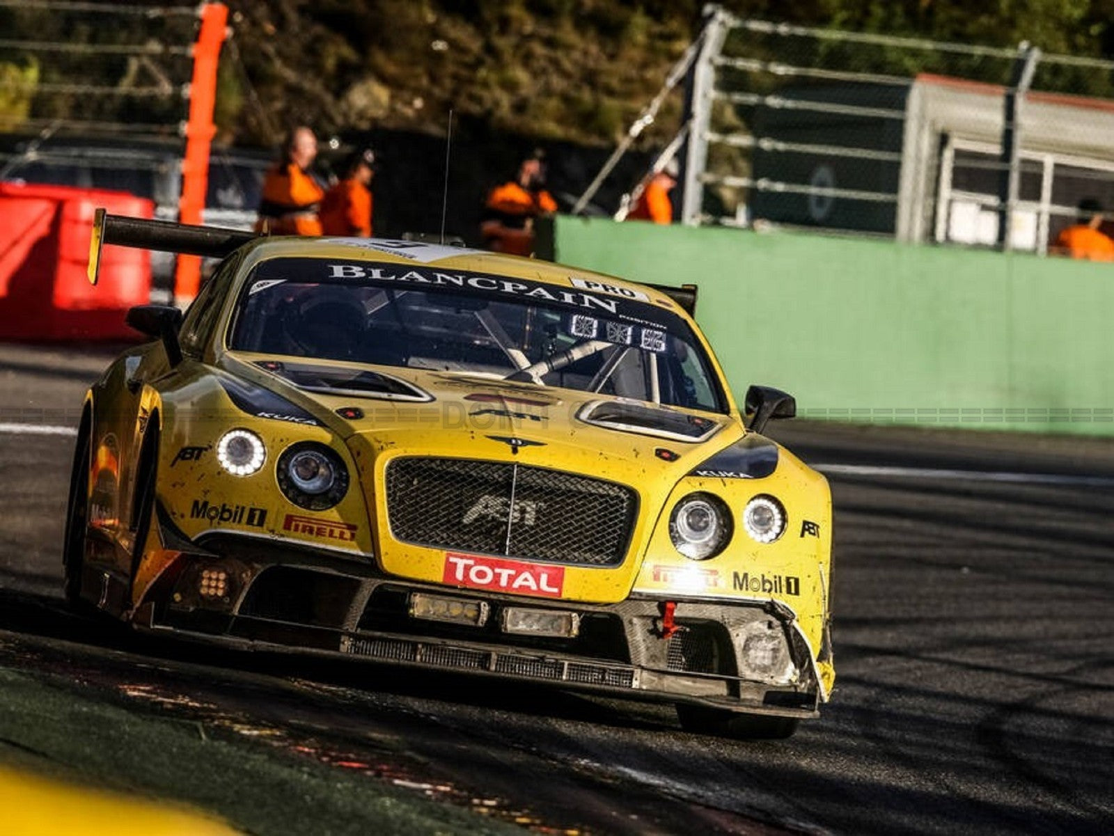 Photo Bentley Continental GT3 - Couleur - 15x20