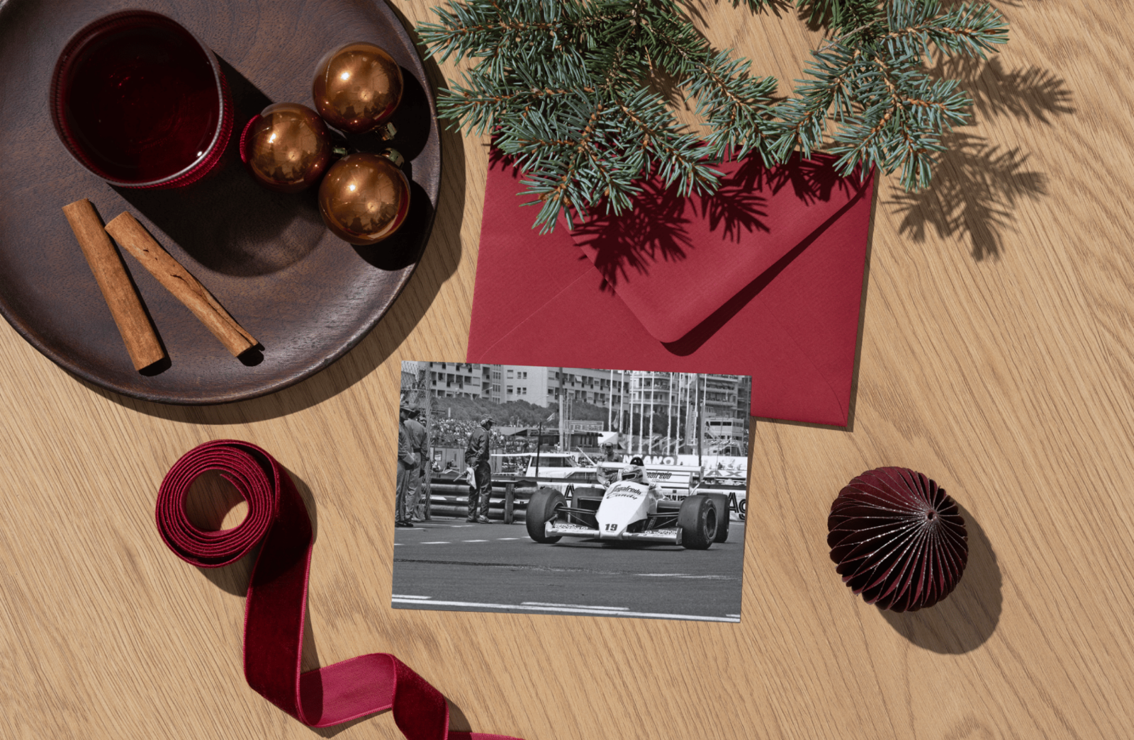 Photo Ayrton Senna – Grand Prix de Monaco (1984) – Virage de la Rascasse – 15×20