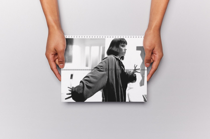 Photo Uma Thurman – Pulp Fiction (1994) – Portrait Cinéma Noir & Blanc – 15×20