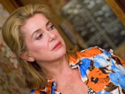 Photo Catherine Deneuve – La Fille du RER (2009) – Portrait Cinéma Drame – 15×20