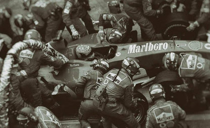 Photo Michael Schumacher – Ferrari F1 – Pit Stop Légendaire, Saison 2004 – 15×20