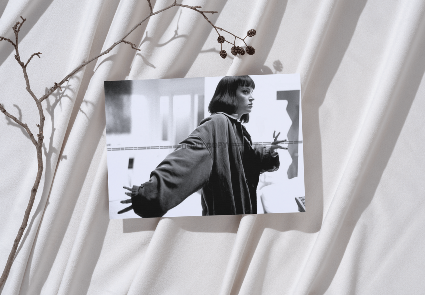 Photo Uma Thurman – Pulp Fiction (1994) – Portrait Cinéma Noir & Blanc – 15×20