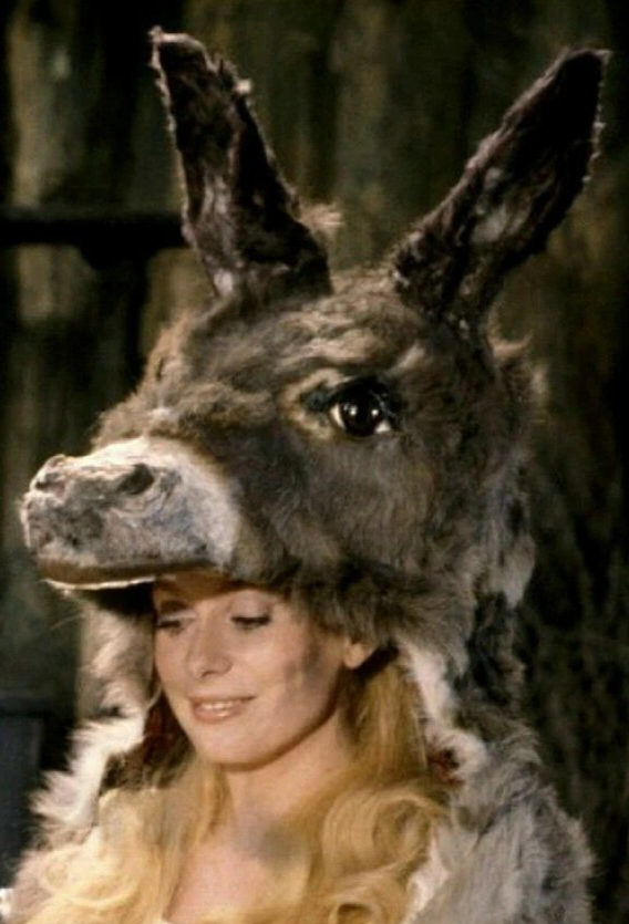 Photo Catherine Deneuve – Peau d’Âne (1970) – Conte Cinéma Fantaisie – 15×20