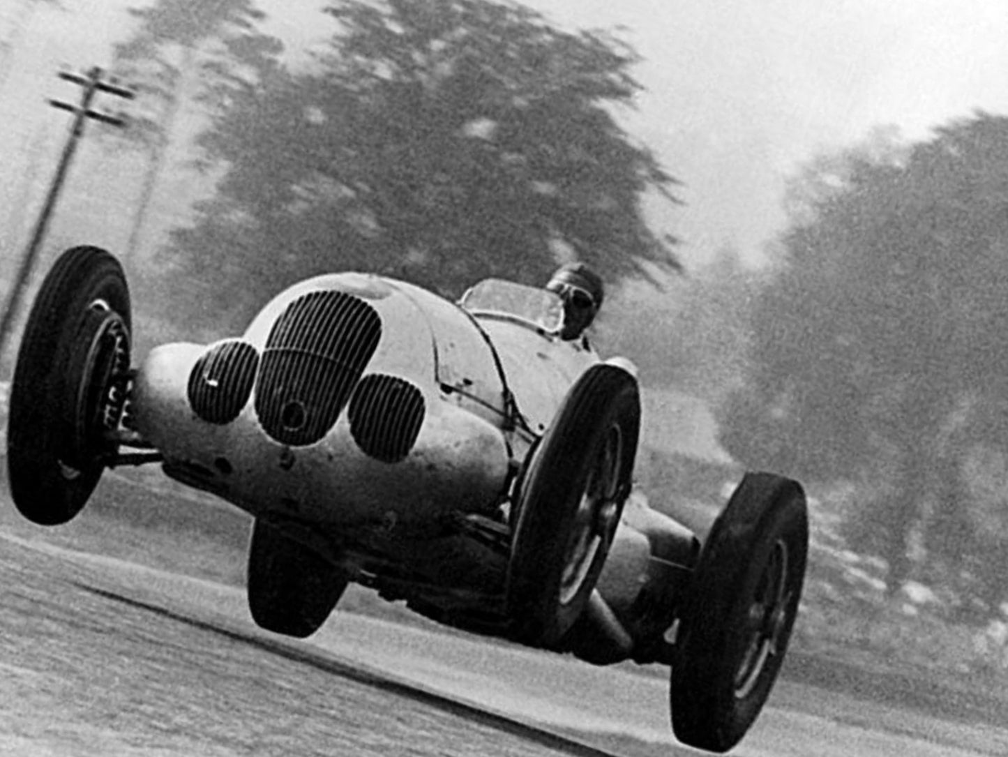 Photo Manfred von Brauchitsch – GP de Donington (1937) – Flèche d’Argent – 15×20