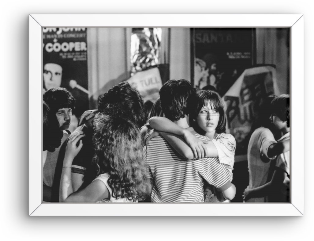 Photo Encadrée Sophie Marceau - La Boum (1980) - (Cadre Bois Blanc) - 15×20