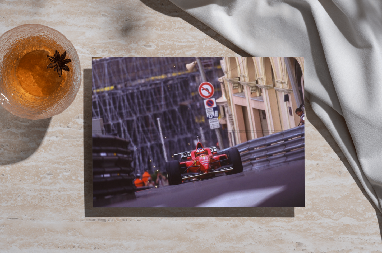 Photo Michael Schumacher – GP Monaco 1996 – Ferrari – Circuit mythique – 15×20