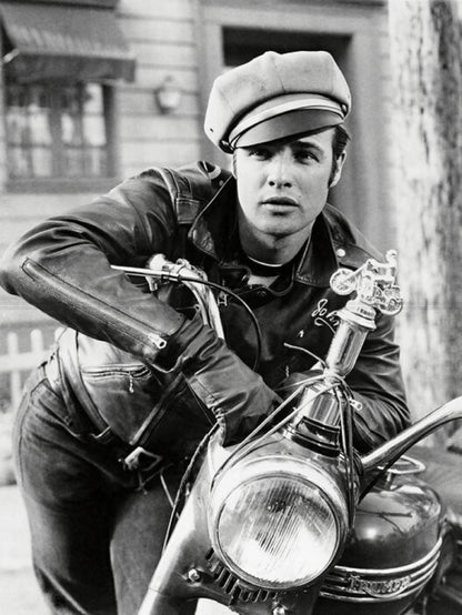 Photo Marlon Brando - L'Équipée sauvage (1953) - Noir et blanc - 15x20
