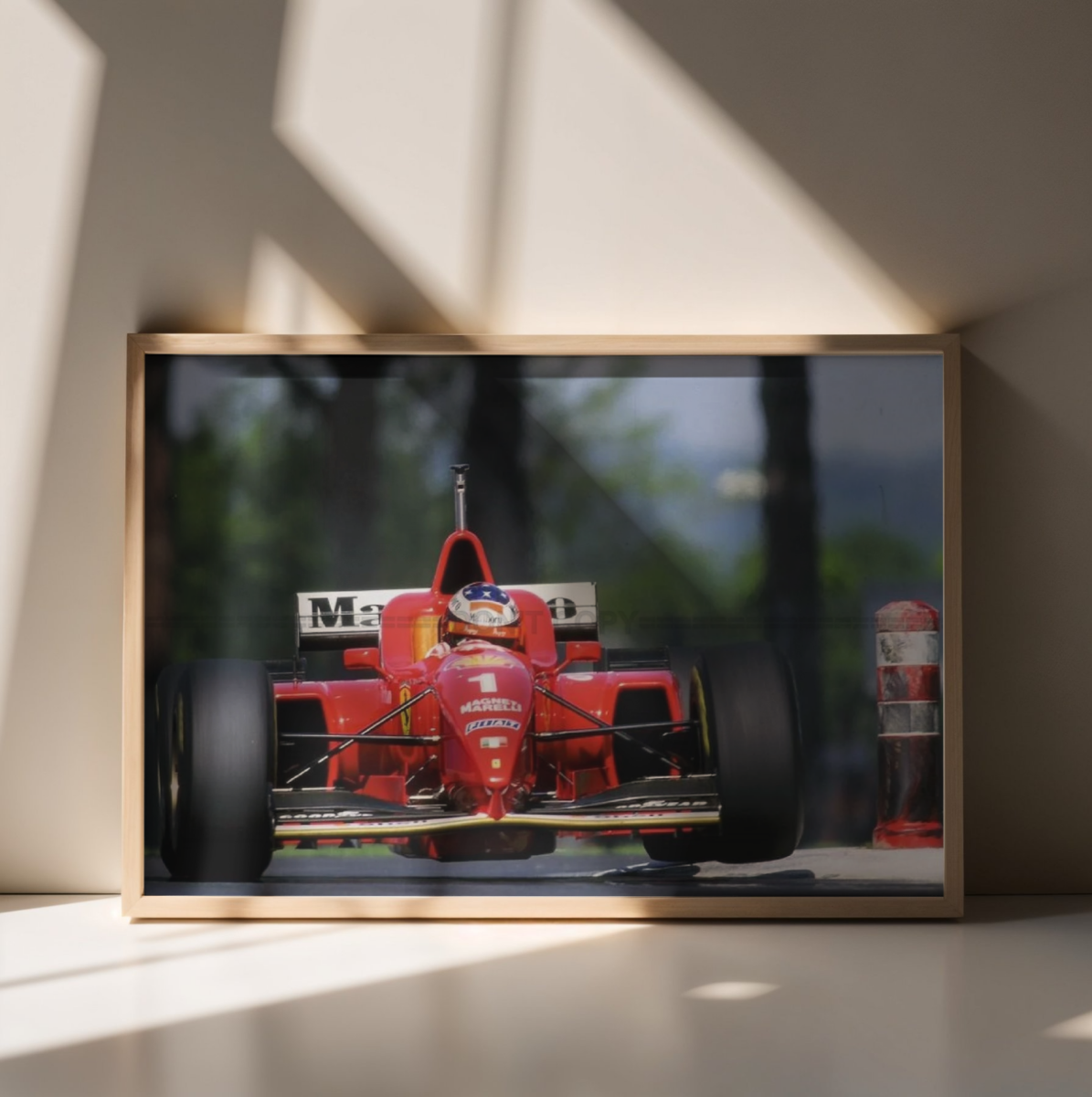Photo Michael Schumacher – Ferrari F1 en pleine charge – Action racing – 15×20