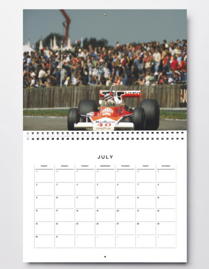 Photo Gilles Villeneuve – McLaren M23B – Grand Prix F1 Silverstone 1977 – 15×20