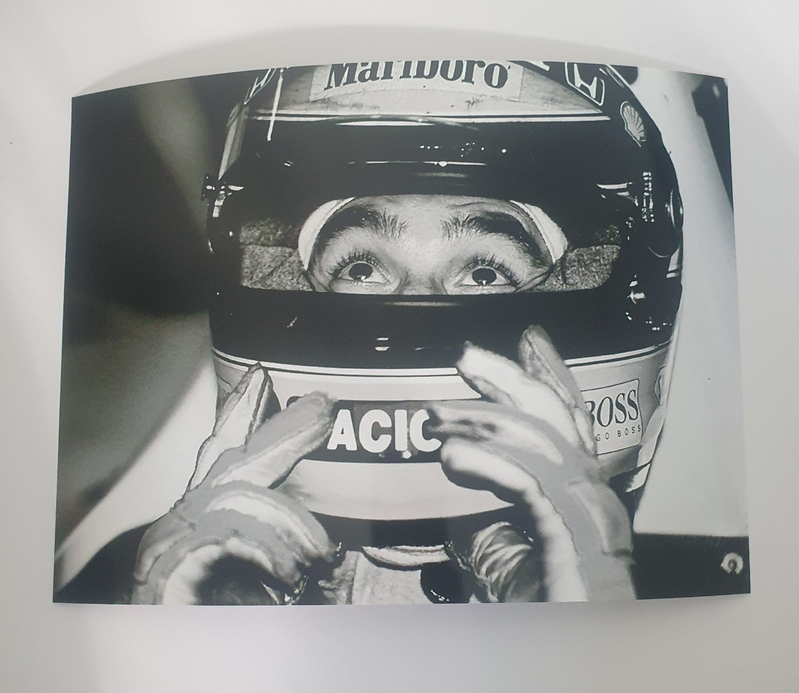 Photo Ayrton Senna – The Eyes – Regard sous le casque – Photo iconique – 15×20