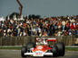 Photo Gilles Villeneuve – McLaren M23B – Grand Prix F1 Silverstone 1977 – 15×20