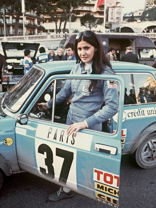 Photo Michèle Mouton - Le « beau volcan noir », Rallye Monte-Carlo, 1977 – 15x20