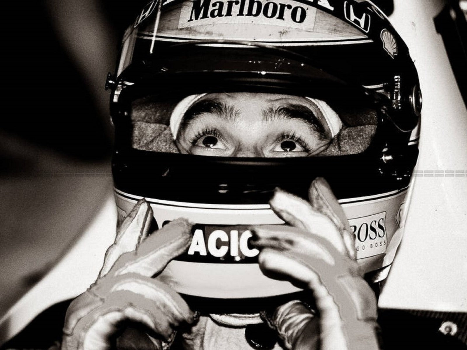 Photo Encadrée Ayrton Senna – The Eyes – Regard sous le casque – 15×20