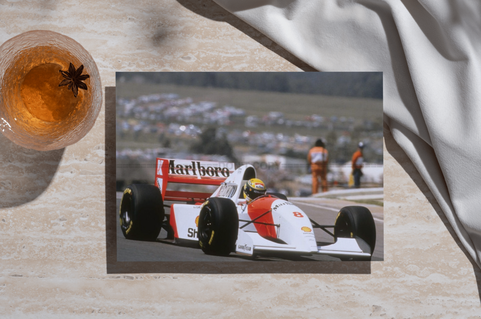 Photo Ayrton Senna – McLaren MP4/8 – Saison F1 1993 – Légende Motorsport – 15x20