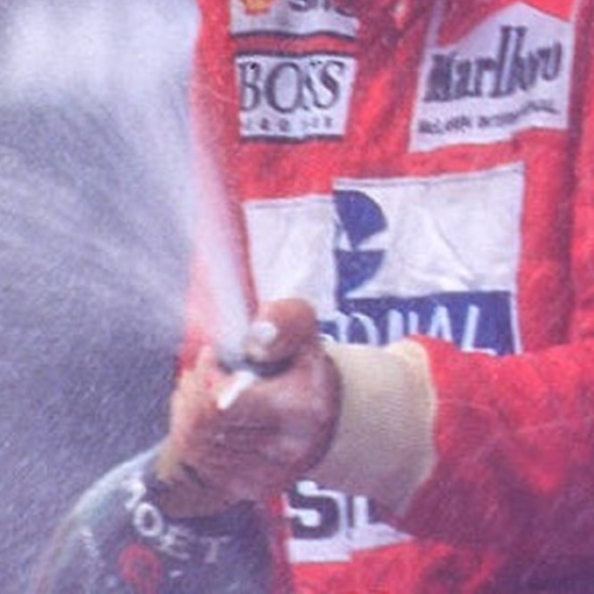 Photo Ayrton Senna – Victoire à domicile – Joie et Champagne au Brésil – 15×20