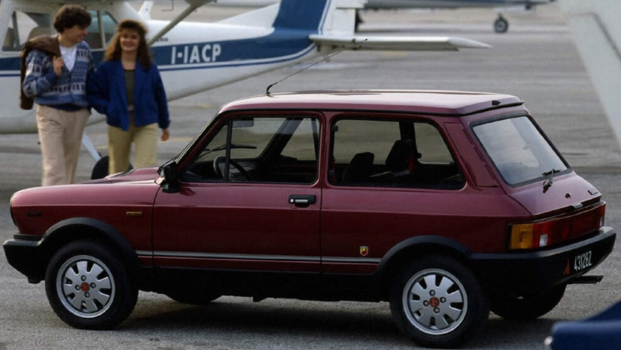 Photo Autobianchi A112 Abarth – Citadine Sportive Italienne (1984–1985) - 15x20