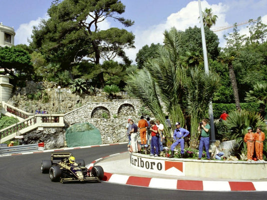 Photo Ayrton Senna – Lotus F1 – Grand Prix de Monaco (1985) – Formule 1 – 15×20