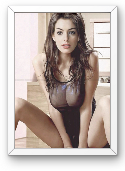 Photo Encadrée Anne Hathaway - Couleur - (Cadre Bois Blanc) - 15x20
