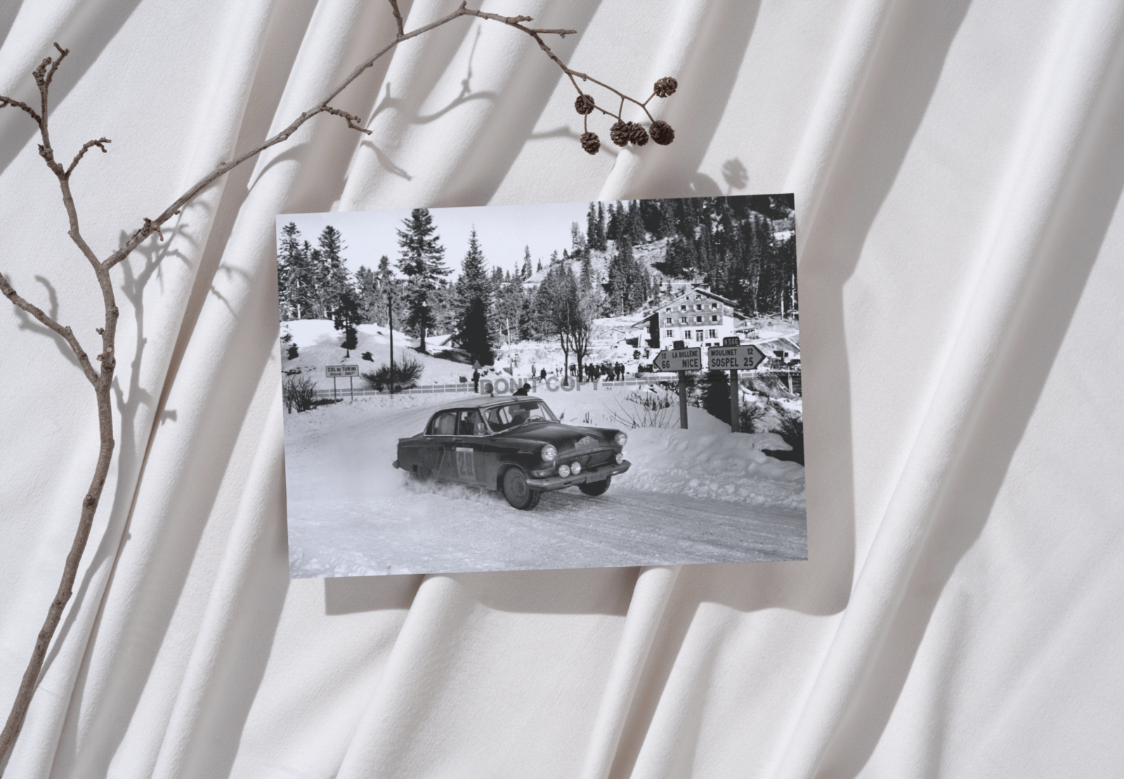 Photo GAZ-21 Volga (ГАЗ-21 Волга) URSS – Rallye Monte-Carlo 1964 – Neige – 15×20