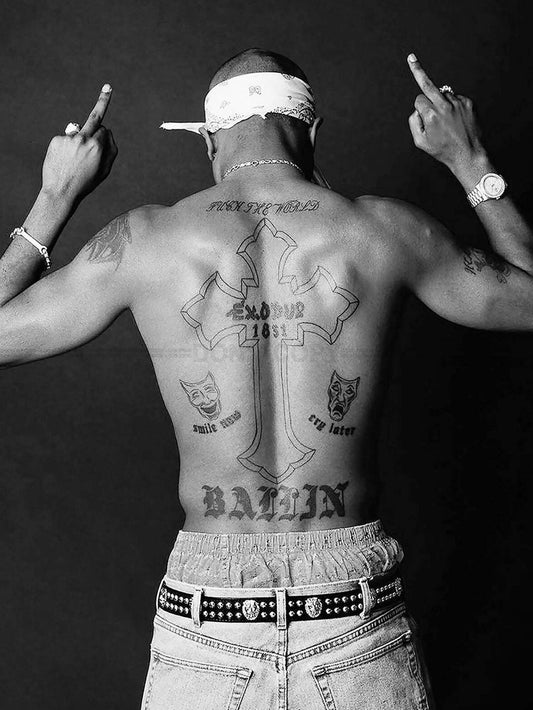 Photo Tupac Shakur (2Pac) de dos mettant en valeur ses tatouages, 1995 - 15 x 20