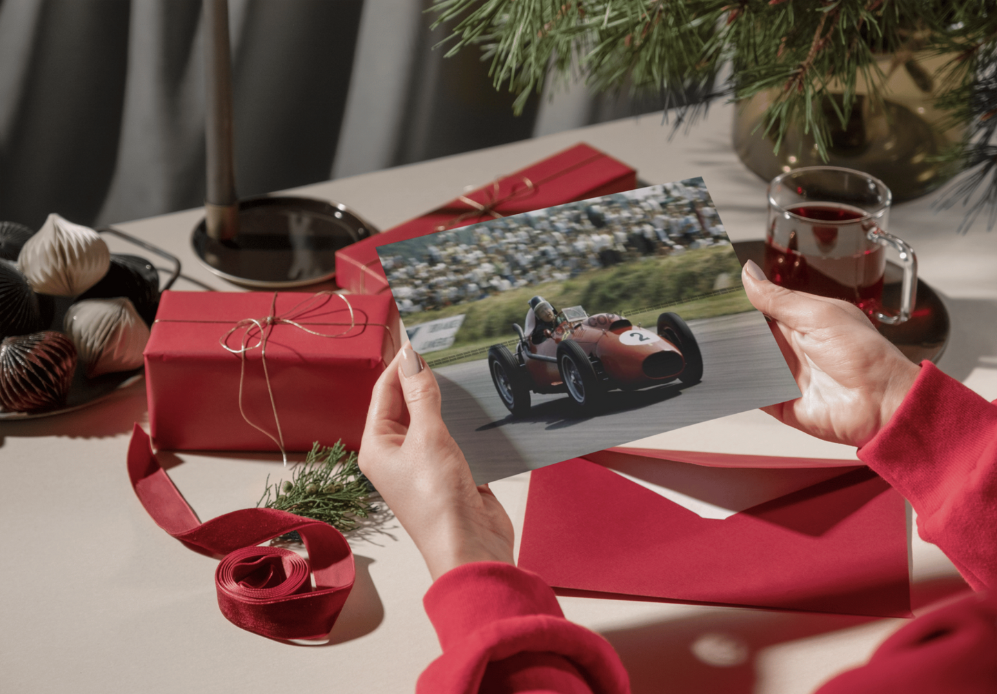 Photo Mike Hawthorn – Ferrari Dino 246 – Grand Prix F1 (1958) – Course – 15×20