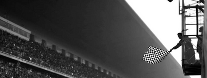 Photo Fernando Alonso – Ferrari F1 – Ligne d'Arrivée et Drapeau à Damier – 15×20