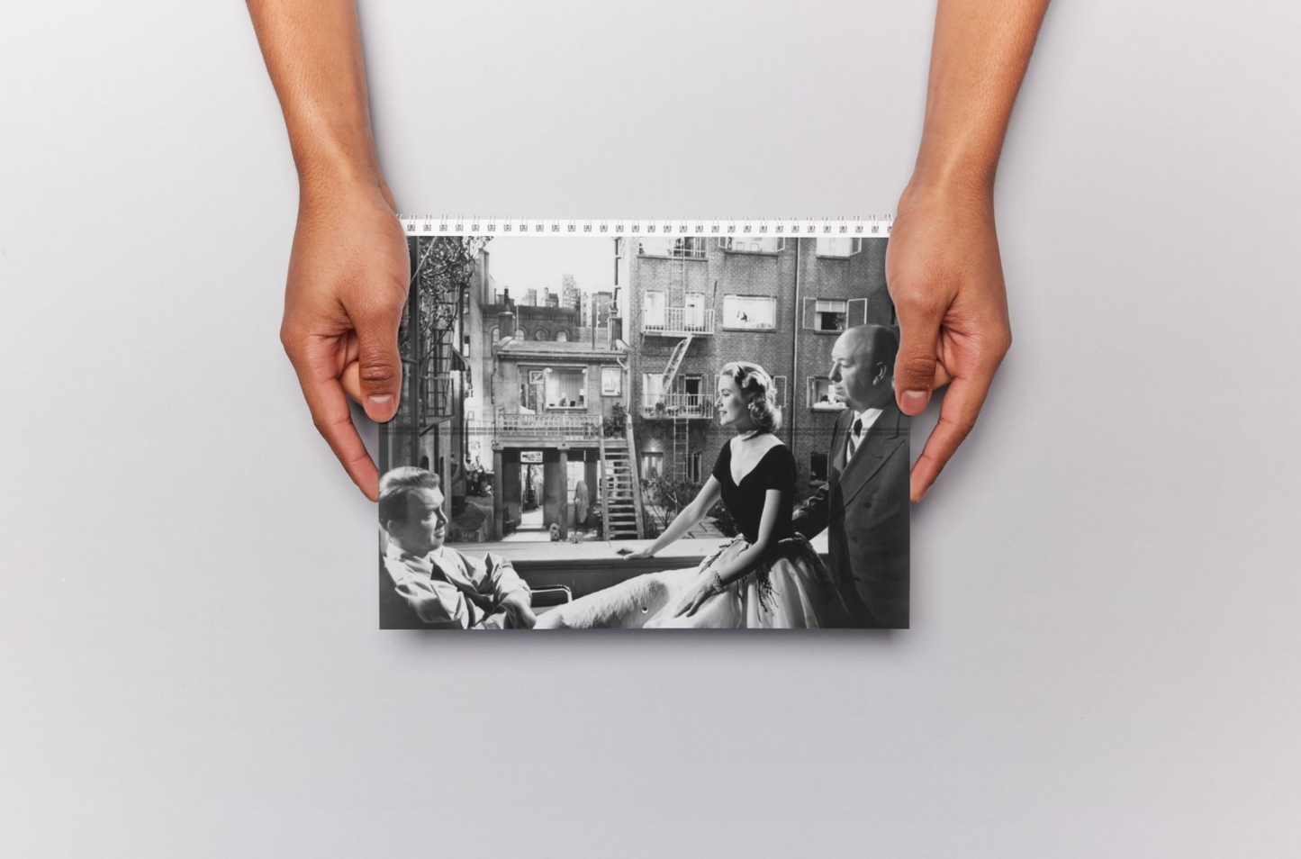 Photo Grace Kelly – Fenêtre sur cour (1954) – Scène Cinéma A. Hitchcock – 15×20