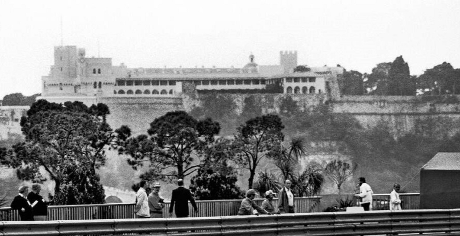 Photo Ayrton Senna – GP de Monaco (1984) – Formule 1 – Virage Massenet – 15×20