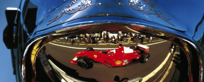 Photo Rubens Barrichello – Ferrari en Miroir - Vue à travers un Casque – 15×20