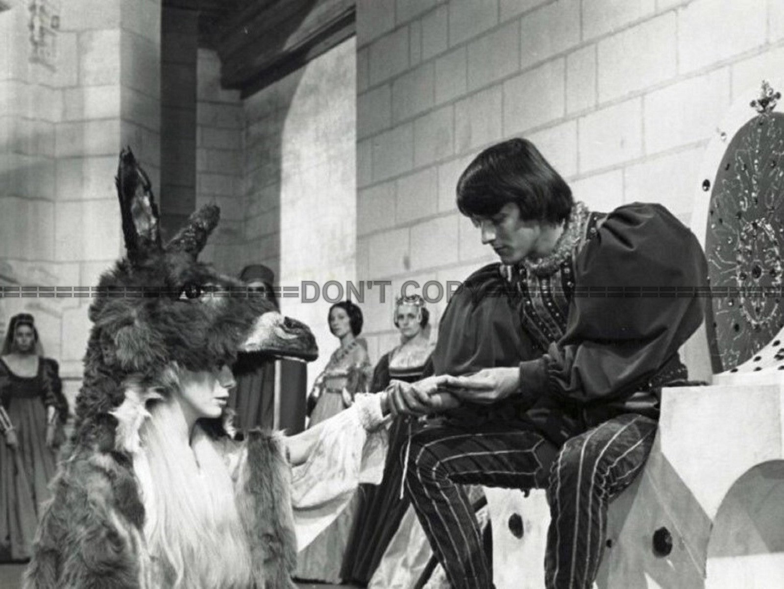 Photo Catherine Deneuve – Peau d’Âne (1970) – Scène Culte Conte Cinéma – 15×20