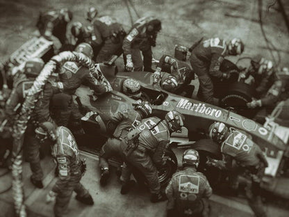 Photo Michael Schumacher – Ferrari F1 – Pit Stop Légendaire, Saison 2004 – 15×20