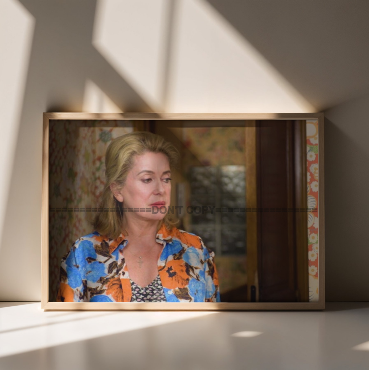 Photo Catherine Deneuve – La Fille du RER (2009) – Portrait Cinéma Drame – 15×20