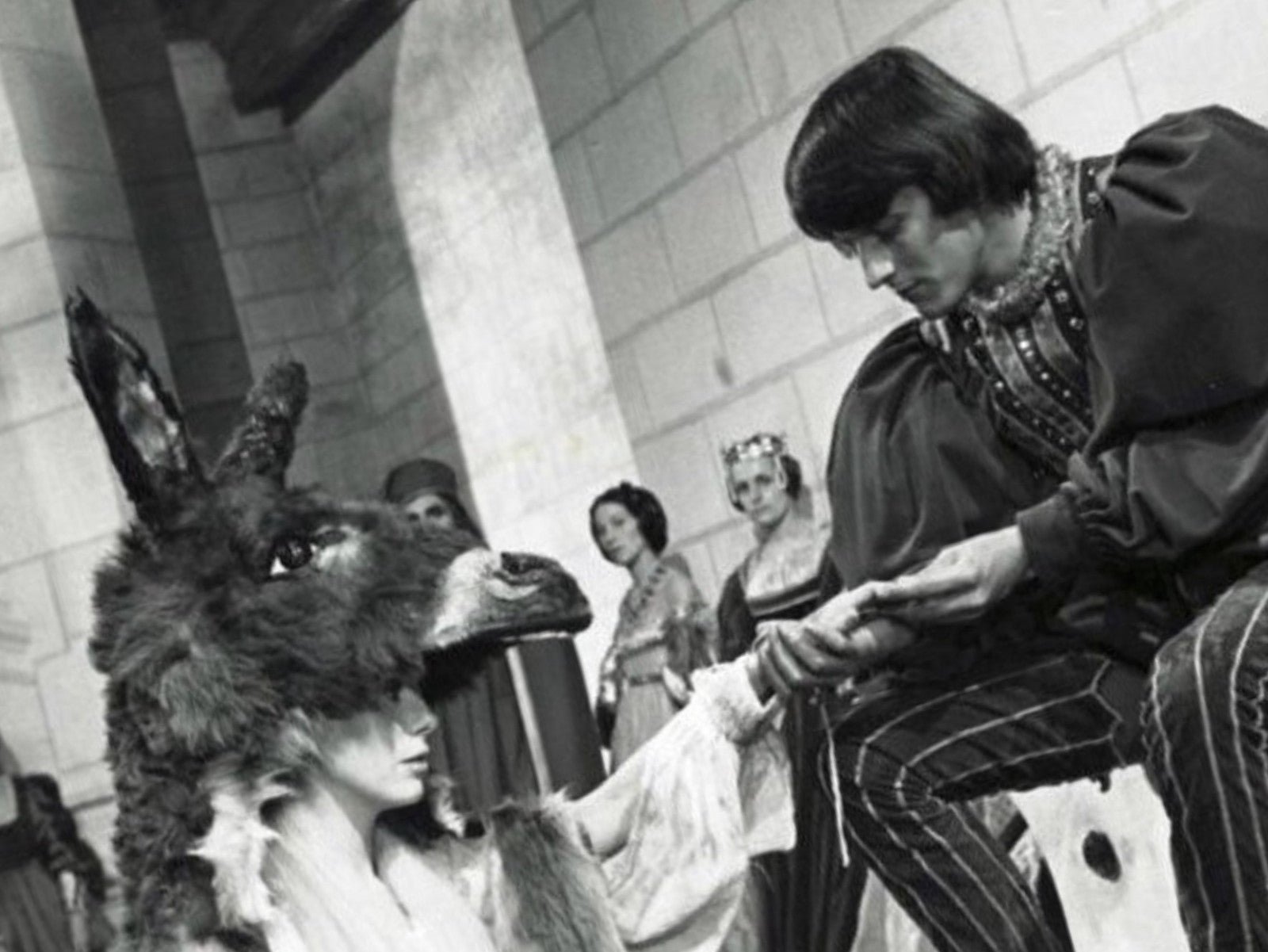 Photo Catherine Deneuve – Peau d’Âne (1970) – Scène Culte Conte Cinéma – 15×20