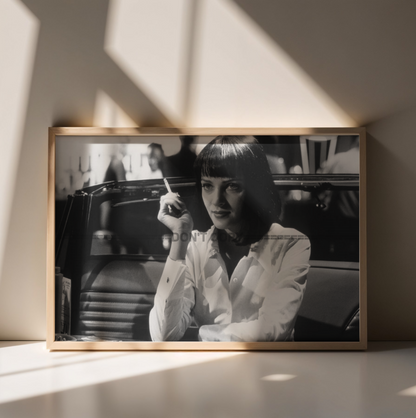 Photo Uma Thurman – Pulp Fiction (1994) – Café, Cigarette – Noir & Blanc - 15x20