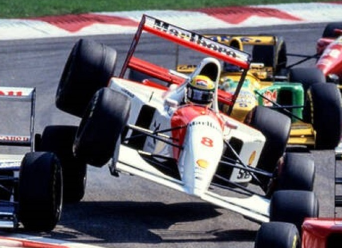 Photo Ayrton Senna – Duel avec Damon Hill – GP de Monza 1993 – Formule 1 – 15×20