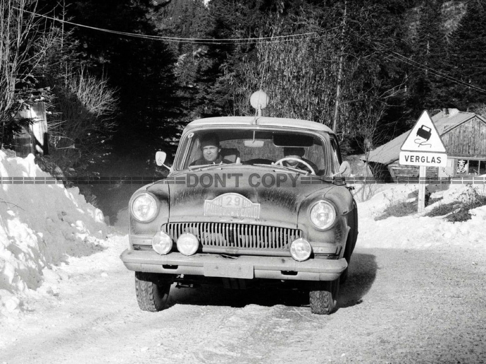 Photo Mosolov-Degtyarev – GAZ-21 Volga – Rallye Monte-Carlo 1964 – Neige – 15x20