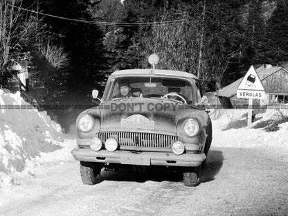 Photo Mosolov-Degtyarev – GAZ-21 Volga – Rallye Monte-Carlo 1964 – Neige – 15x20