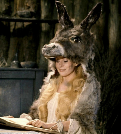 Photo Catherine Deneuve – Peau d’Âne (1970) – Conte Cinéma Fantaisie – 15×20
