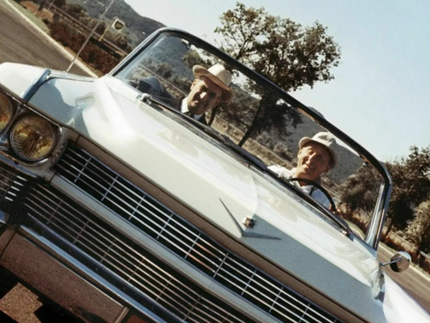 Photo Louis de Funès & Bourvil – Le Corniaud (1965) – Scène Route Cinéma – 15×20