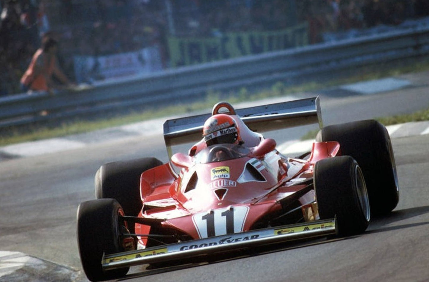 Photo Niki Lauda – Ferrari Formule 1 1977 – Légende du sport automobile – 15×20