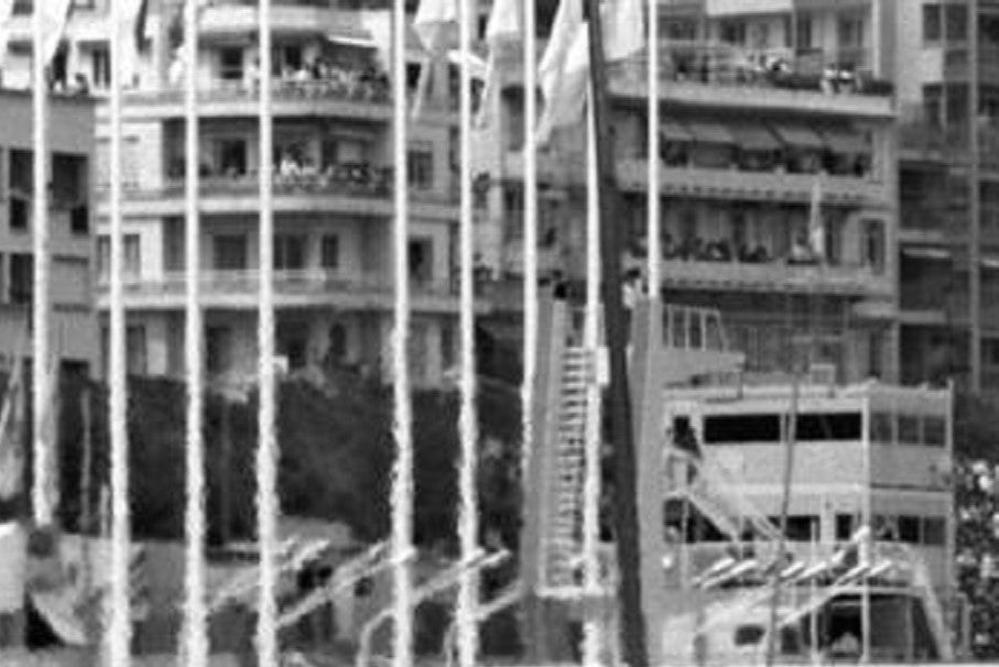 Photo Ayrton Senna – Grand Prix de Monaco (1984) – Virage de la Rascasse – 15×20