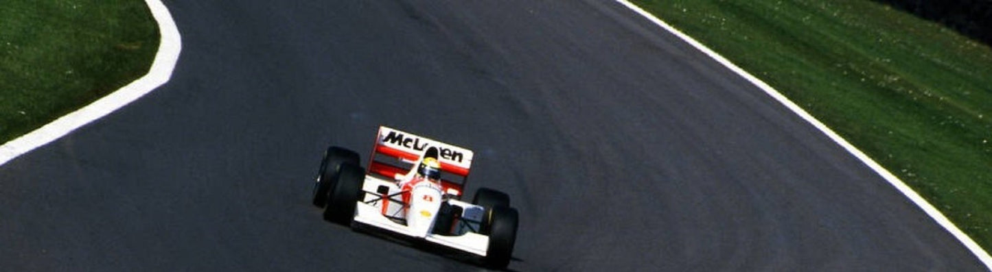 Photo Ayrton Senna – McLaren en pleine trajectoire – Pilotage de légende – 15×20