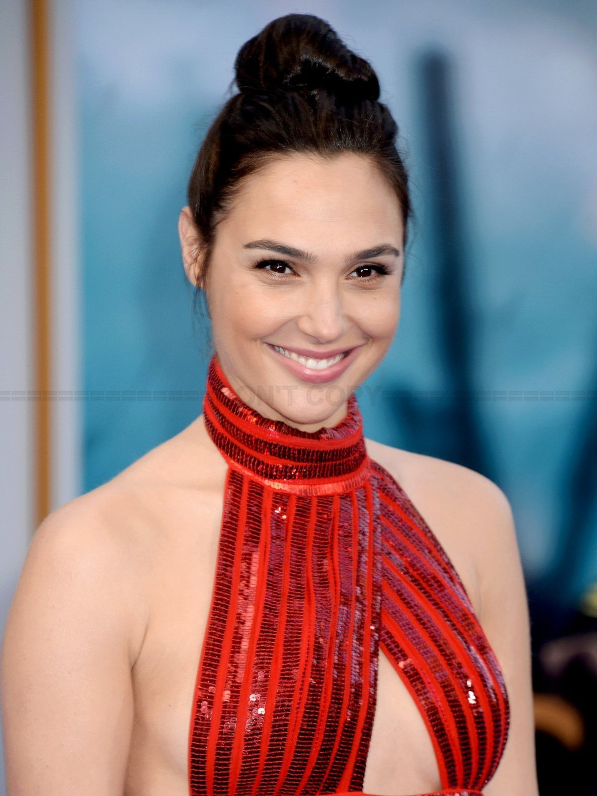 Photo Gal Gadot lors de la première mondiale du film Wonder Woman (2017) - 15x20