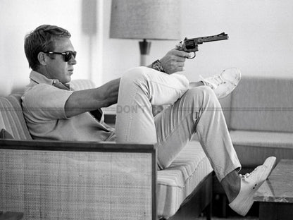 Photo Steve McQueen en 1963 - Noir et blanc  - 15×20