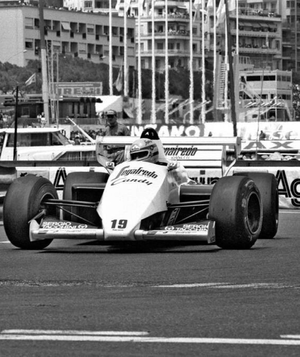Photo Ayrton Senna – Grand Prix de Monaco (1984) – Virage de la Rascasse – 15×20
