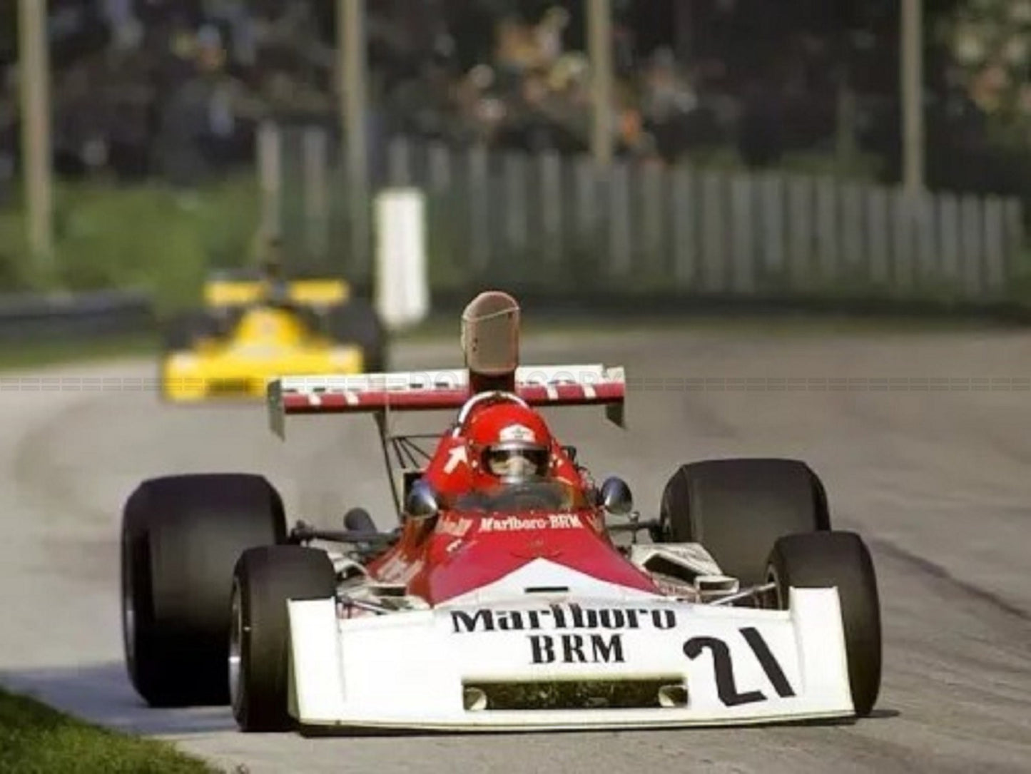 Photo Niki Lauda suivi par Mike Beuttler - BRM P160E-10 - Monza (1973) - 15x20
