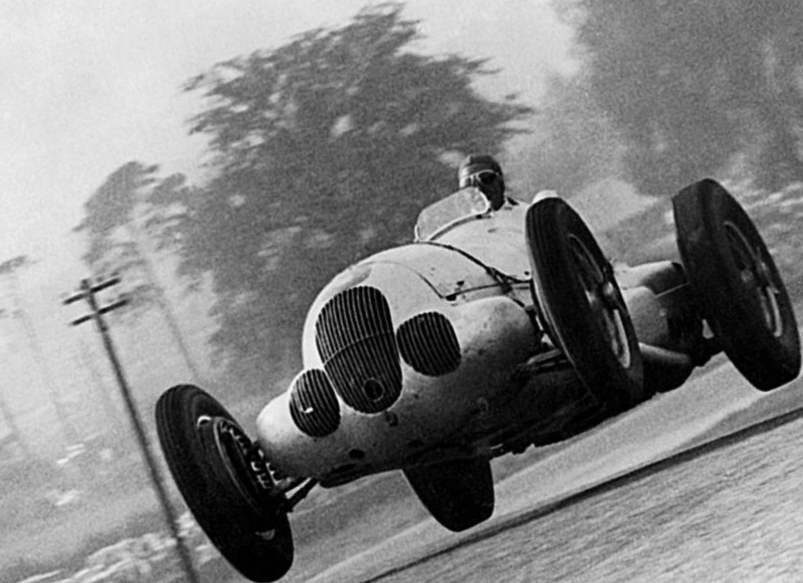 Photo Manfred von Brauchitsch – GP de Donington (1937) – Flèche d’Argent – 15×20
